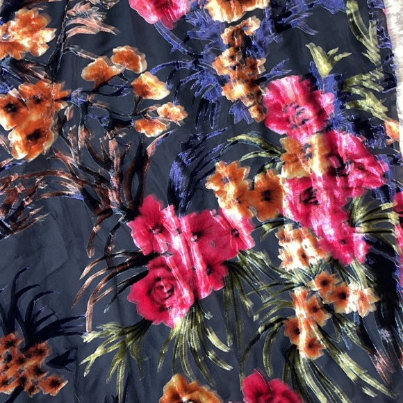 Cut Out Flocked Velvet Dress in Black Multi - Picture 9 of 11